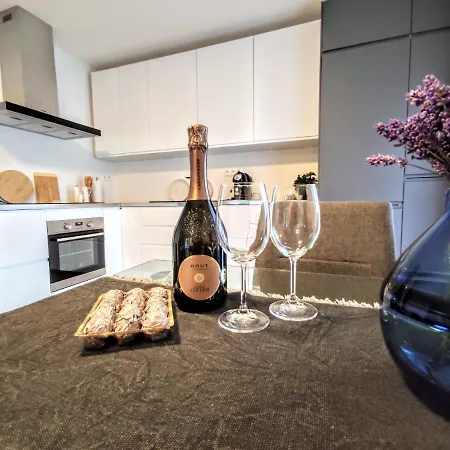 Sunshine For 6 & Terrase & Free Parking Prázdninový dům Žilina