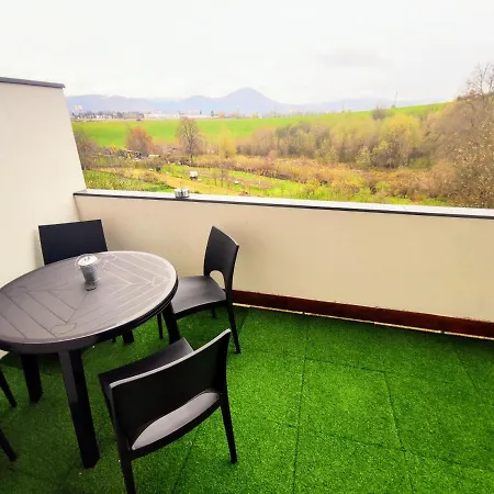 Sunshine For 6 & Terrase & Free Parking